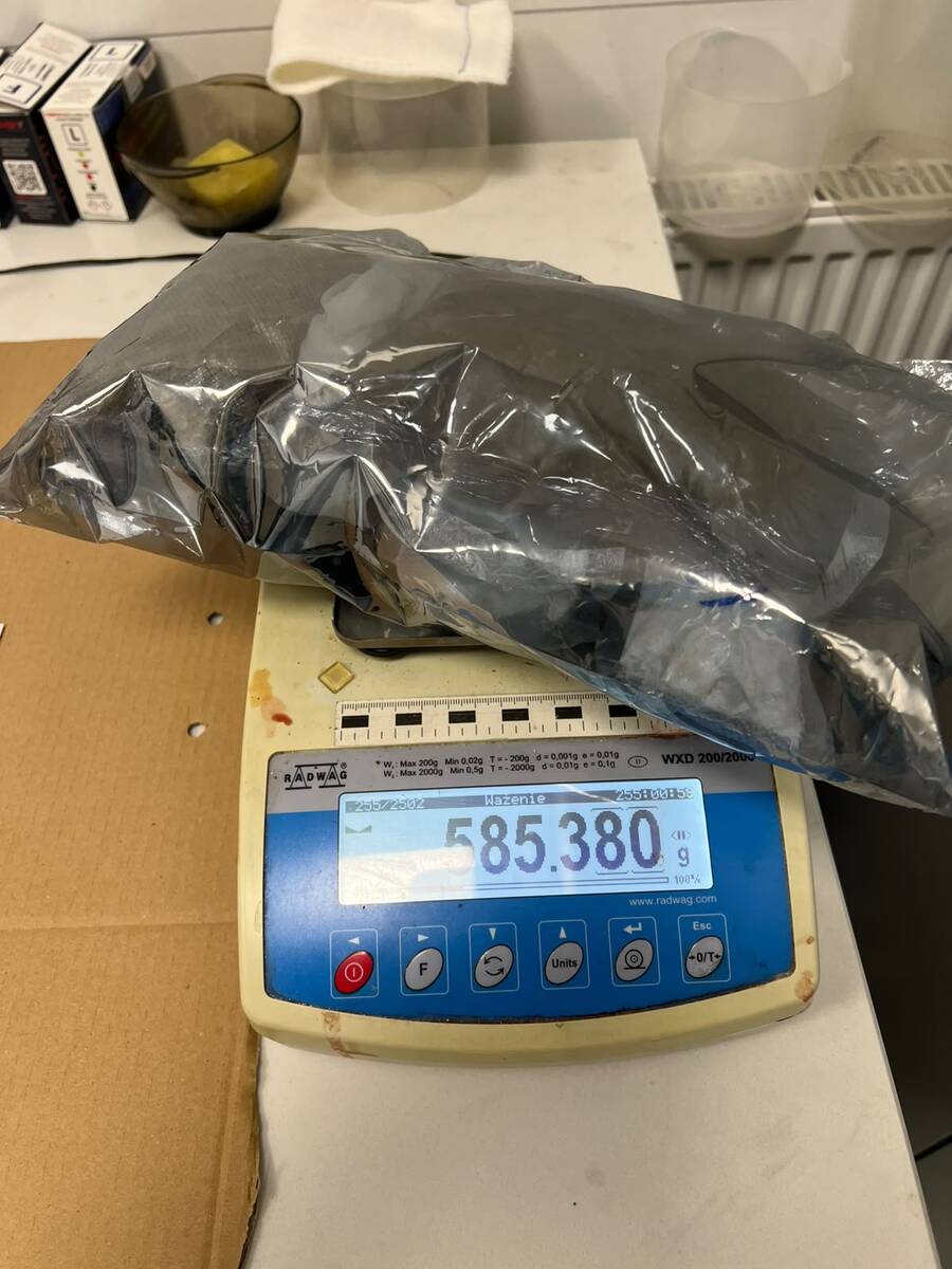 45-latek zatrzymany po przechwyceniu 383 g mefedronu i 160 g marihuany
